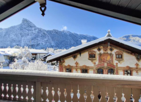 Neu! Moderner bayrischer Flair vor Pilatushaus Oberammergau